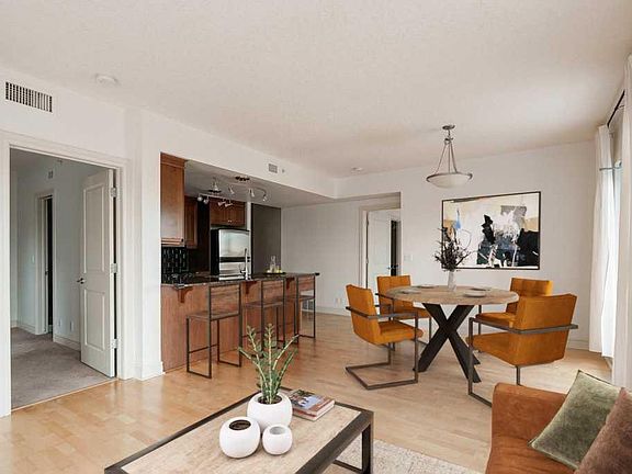5th image of 920 S 5th Ave SW #604