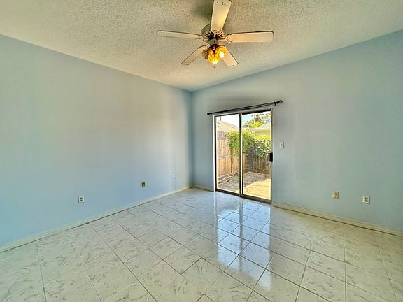 2nd image of 1828 Whispering Oaks Ln #1