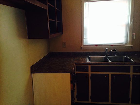 2nd image of 2900 Love Ave NW