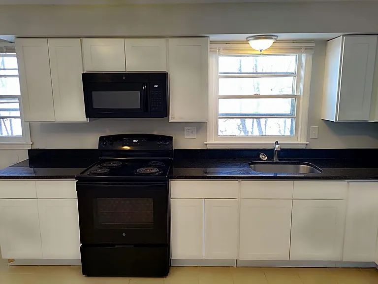 148 Bradford Ave #7 — Photo 4
