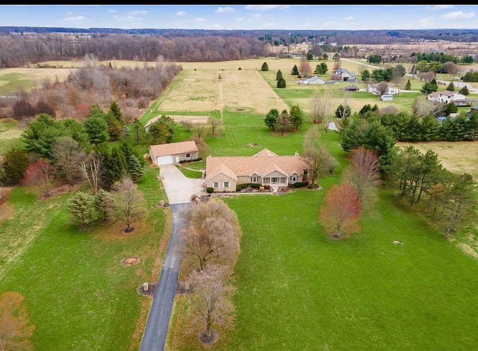 2nd image of 13570 Tollgate Rd