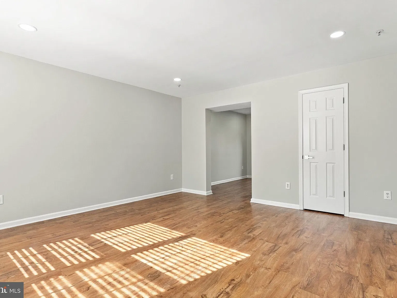 2 bed, 1.5 bath, 1500 sqft, $2,500 — Photo 4