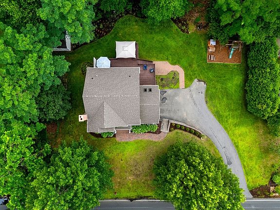 4th image of 145 Kimball Rd