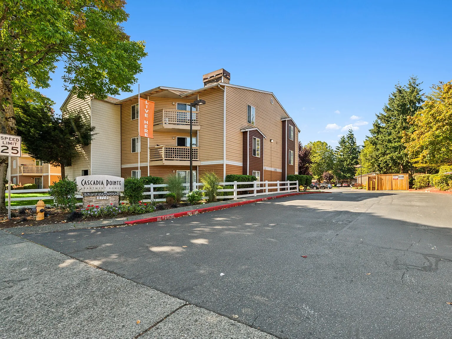 Cascadia Pointe — Photo 4