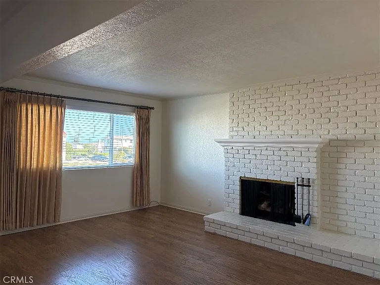 1331 S Patton Ave — Photo 3