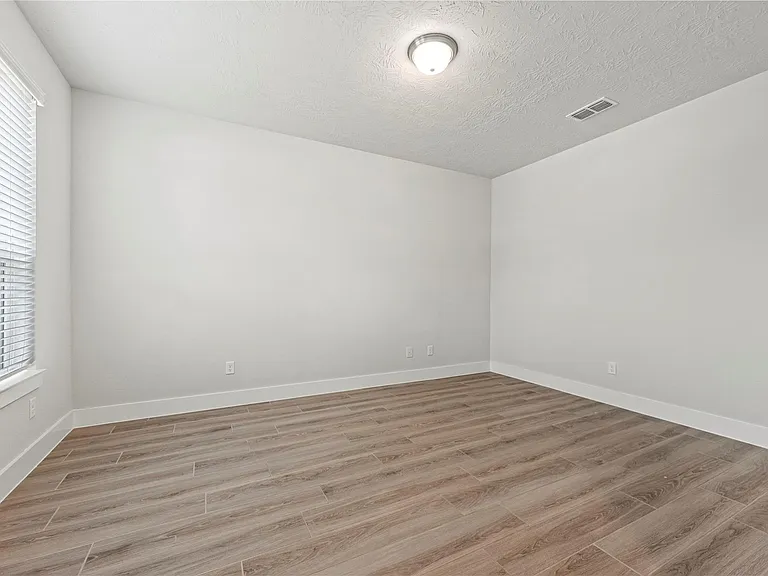 1707 McCrae Hill Ct — Photo 7