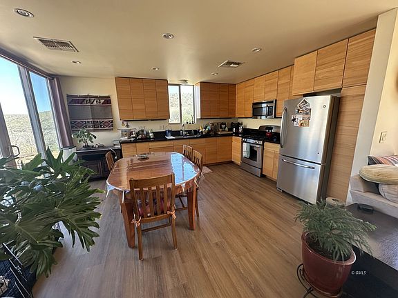 5th image of 8833 S Kellner Canyon Rd