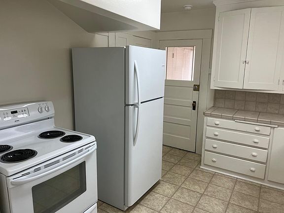 5th image of 1308 N Linden Ave