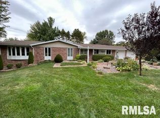 2901 Old Orchard Rd, Quincy, IL 62305