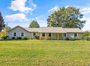 51 Collins Place Pvt Dr, Danville, AL 35619