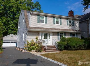 30 W Hill Rd, Colonia, NJ 07067