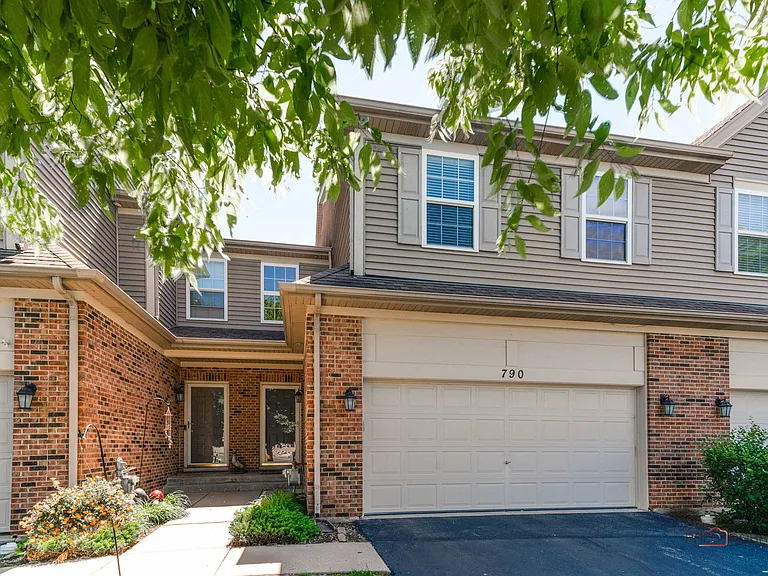 790 Oak Hollow Rd — Photo 2