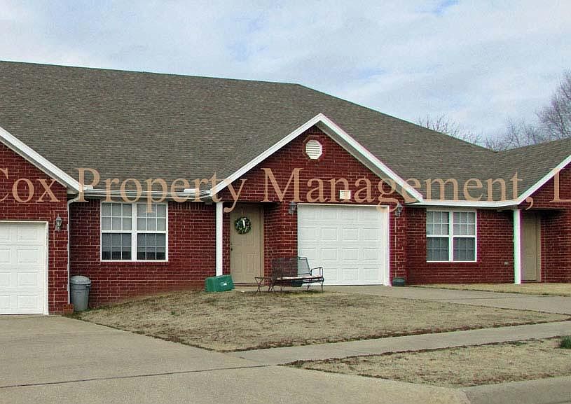155 Summerwood Place