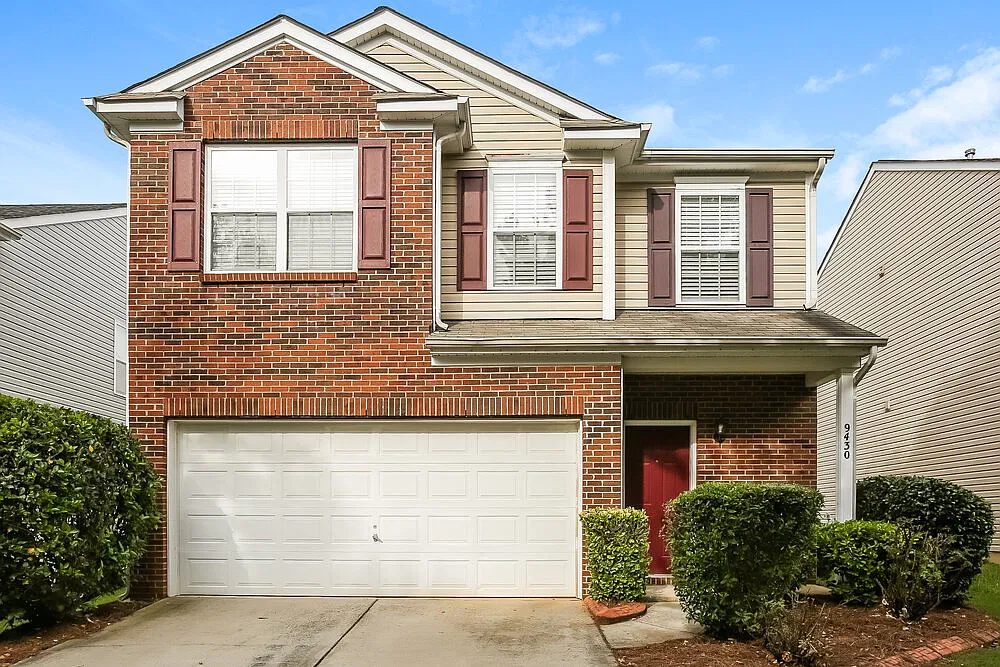 3 bed, 2.5 bath, 1856 sqft, $1,865 — Photo 1