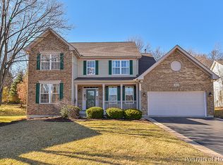 153 Picasso Dr, St Charles, IL 60175