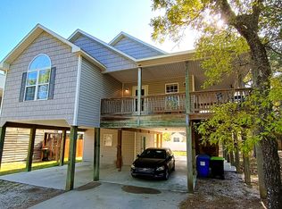 122 NE 5th St, Oak Island, NC 28465