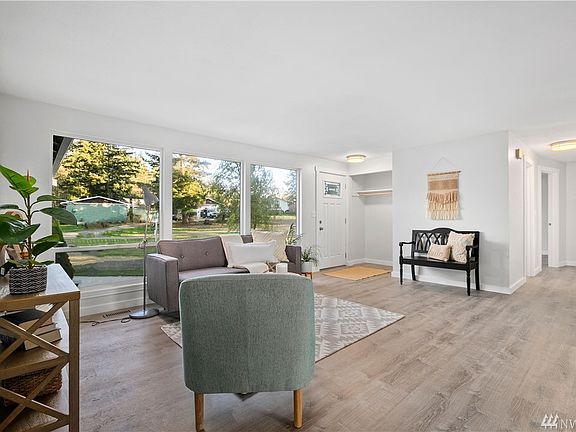 4th image of 8091 Hayley Ln