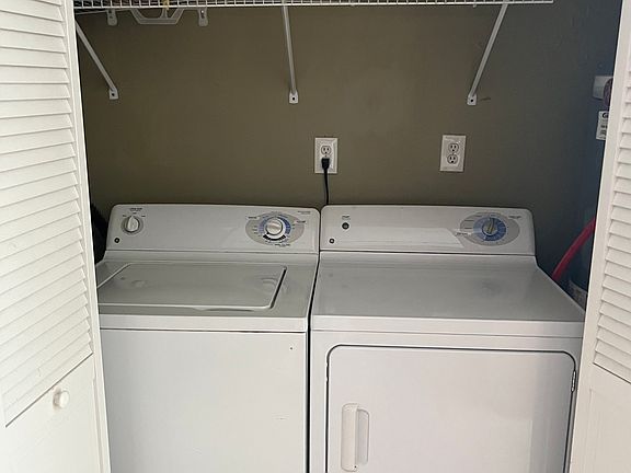 5th image of 3039 Wentworth Ave