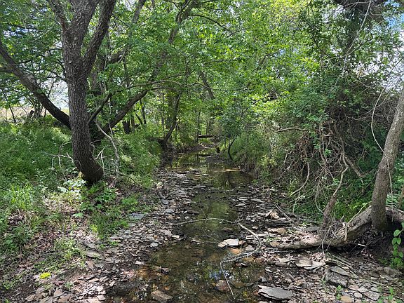 4th image of 1064 Kentucky #39