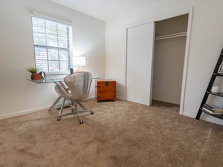 The Court at Sandstone Apartments — Photo 19