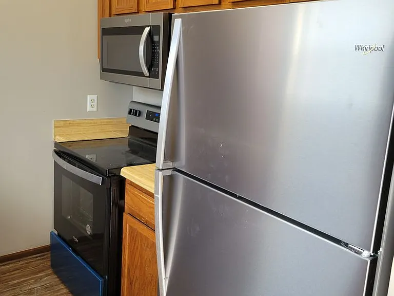 1337 Delaware Pl #B — Photo 5