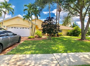 19960 NW 4th St, Hollywood, FL 33029