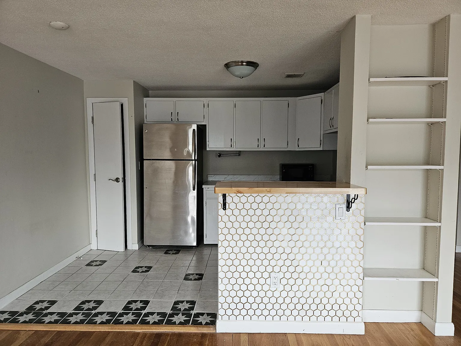 1 bed, 605 sqft, $2,300 — Photo 3