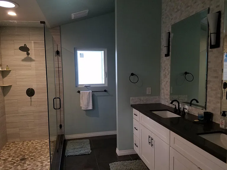 385 Panama Ave — Photo 19
