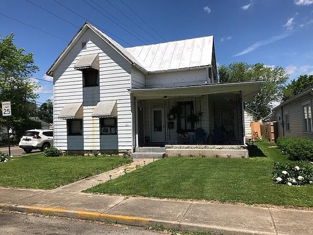 1st image of 611 Laurel St