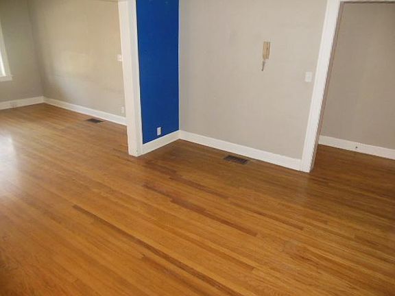 5th image of 305 E 43rd St #43