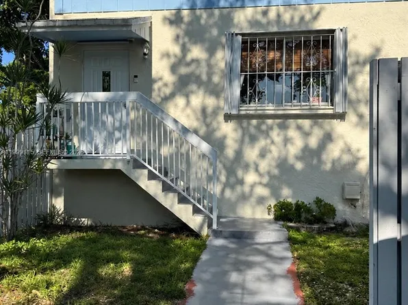 22105 SW 103rd Ct, Miami, FL 33190