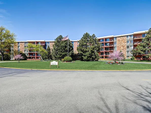 16 E Old Willow Rd APT 424S, Prospect Heights, IL 60070