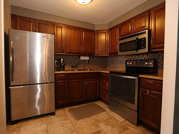 5th image of 2333 N Neva Ave APT 402C