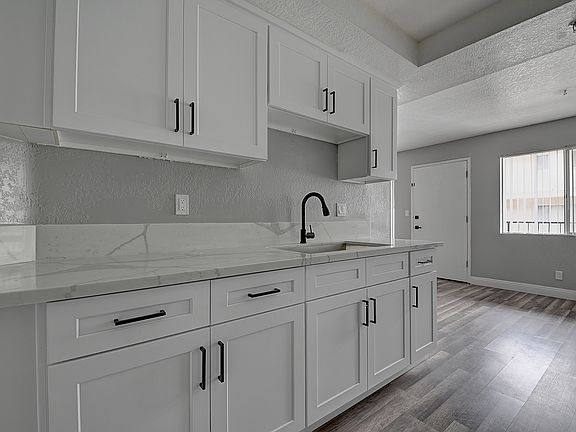 5th image of 13615 Cerise Ave #9