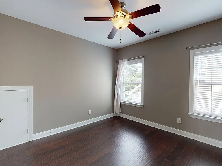 8517 Delamere Ln — Photo 11