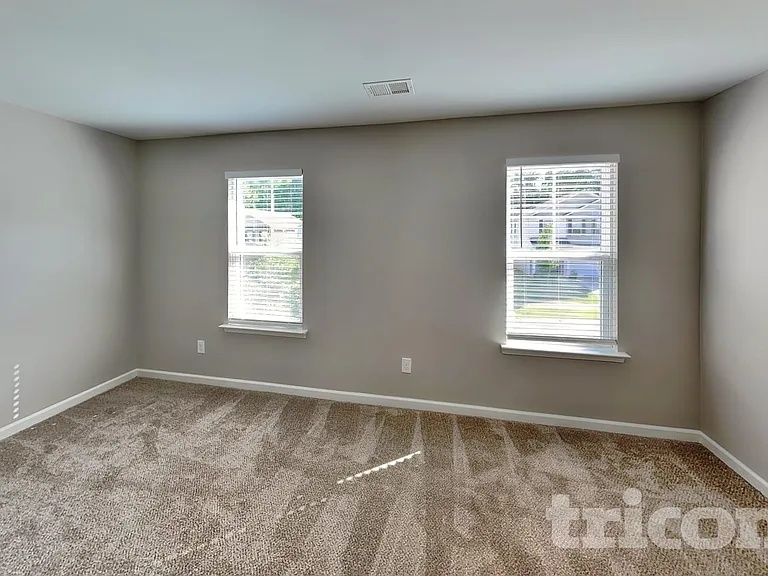 205 Spring Knoll Dr — Photo 15