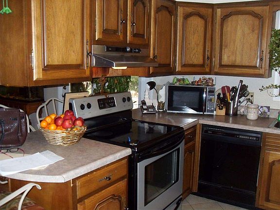 5th image of 414 Bryant Cir