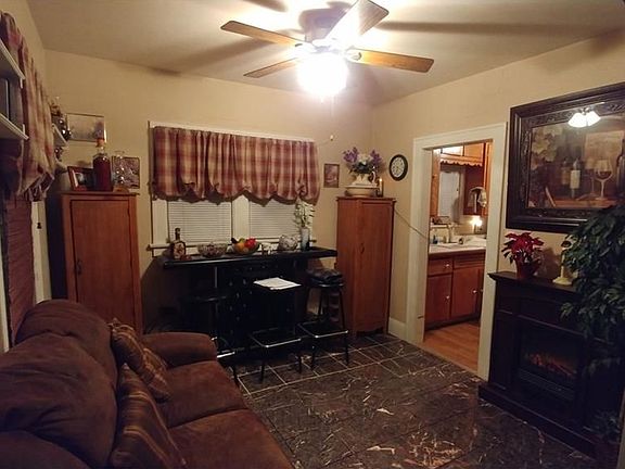 3rd image of 1950 Hurd St