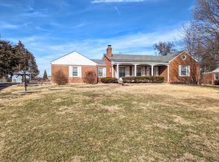11943 Lombardy Ln, Saint Louis, MO