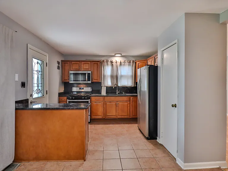 7119 Stanford Dr — Photo 15