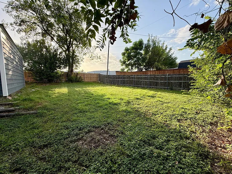 1621 Davis Blvd — Photo 24
