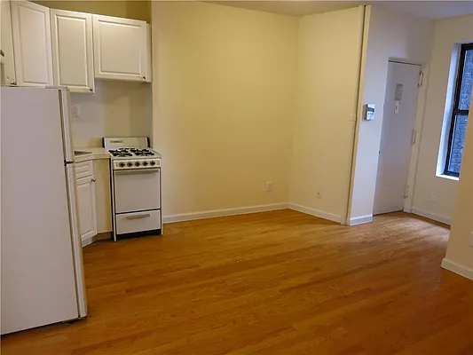 Rented by City & Suburban | media 41