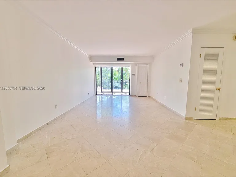 77 Crandon Blvd #2B — Photo 4