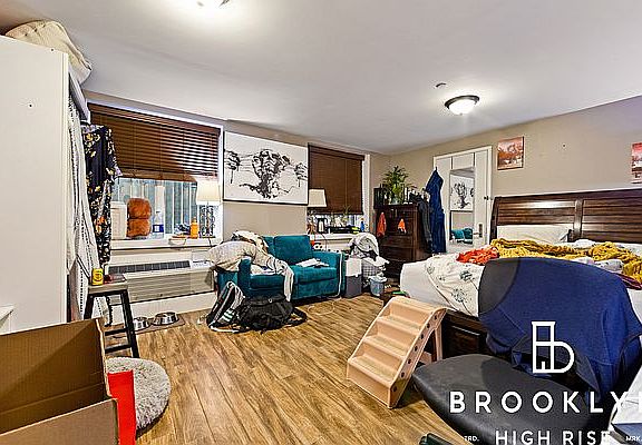 4th image of 186 Herkimer St APT 1B