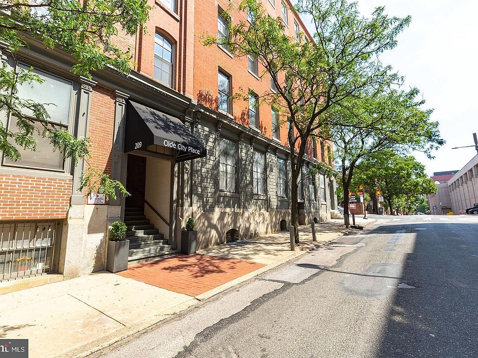 Secure 4th Street Entrance to Old City Place. A boutique 5 story loft style building in the heart of Old City