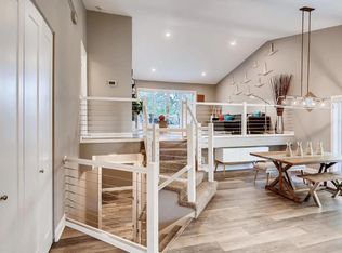 3245 Lafayette Ridge Ct, Wayzata, MN 55391