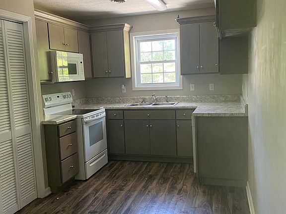 2nd image of 514 Hopkinsville St #12