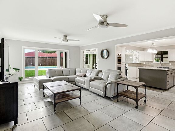 4th image of 345 Cape Hatteras Dr