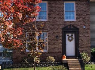 1608 Sierra Woods Dr, Reston, VA 20194
