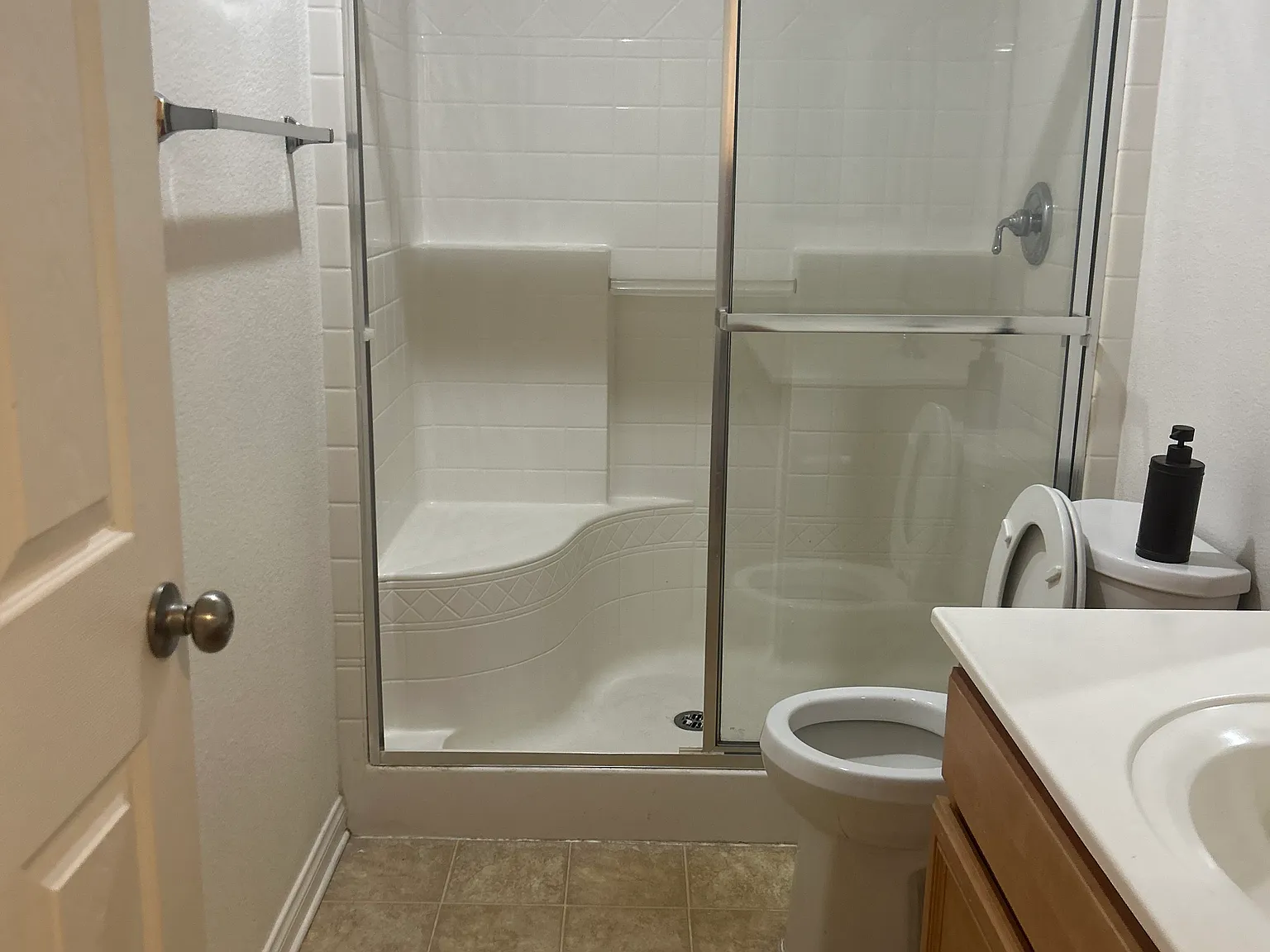 5 bed, 3081 sqft, $3,400 — Photo 3